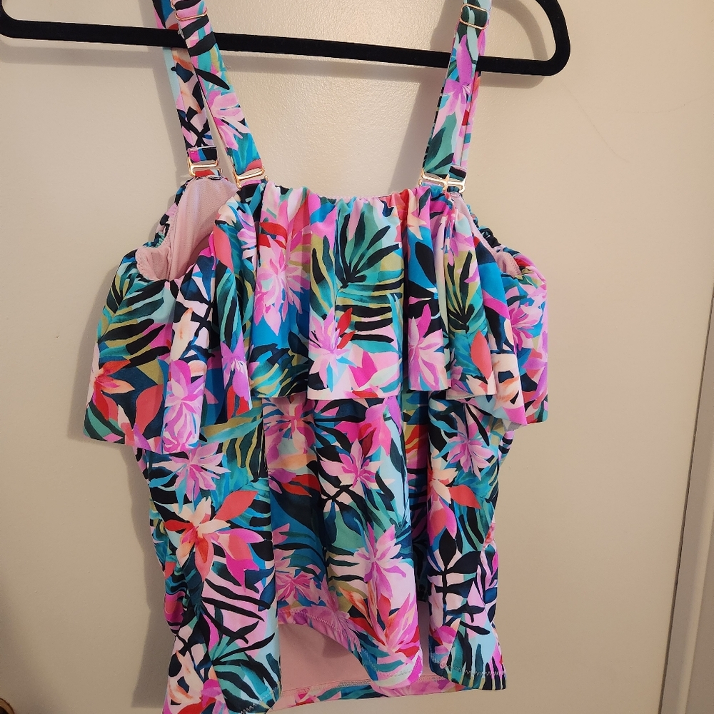 Floral Ruffle Tankini Top - Picture 4 of 8